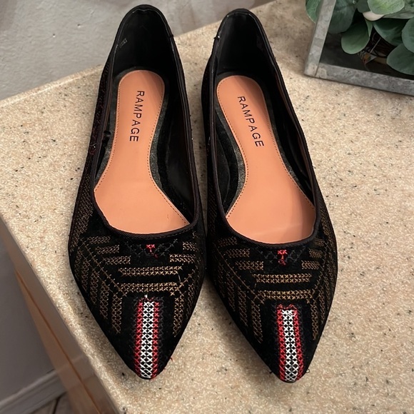 Rampage brand size 8.5 pointed toe flats- brand new! - Picture 2 of 7